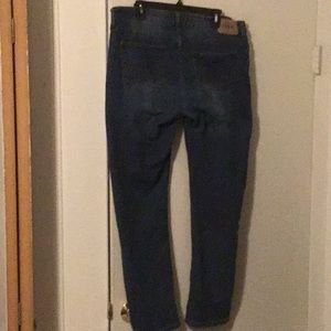 IZOD Mens Jeans size 38x32